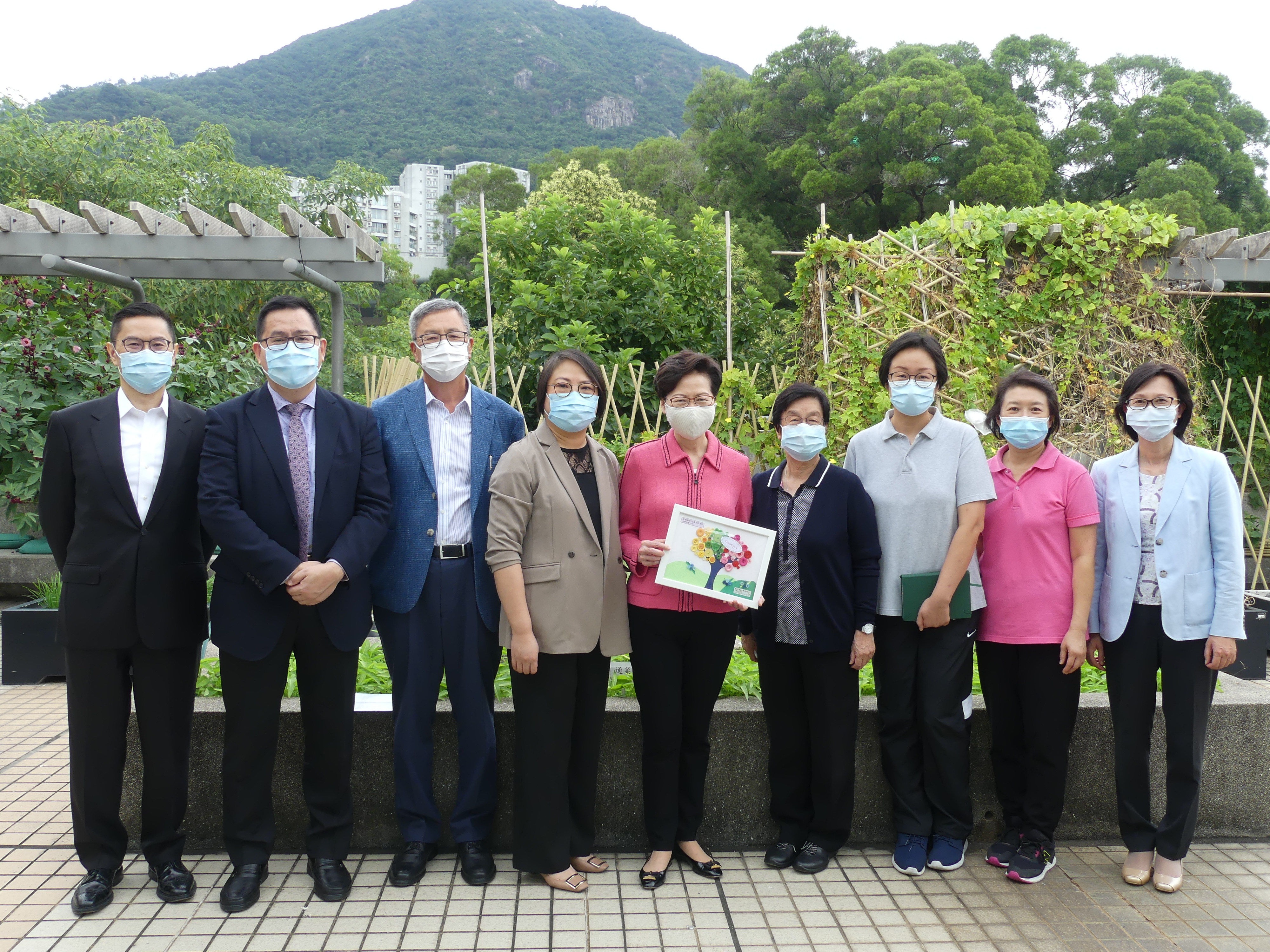 特首林鄭月娥到訪學校 特首林鄭月娥到訪學校