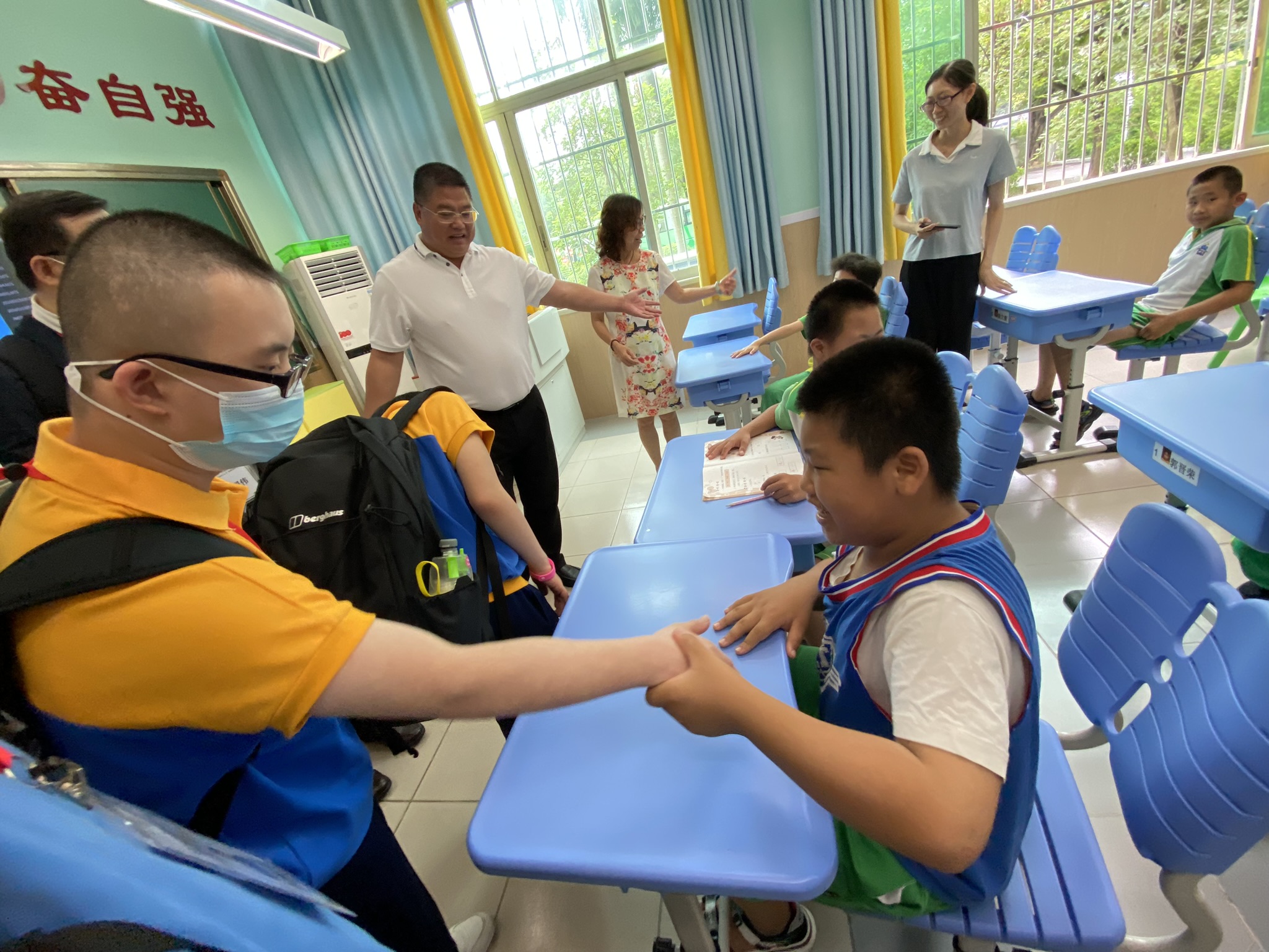 本校學生到番禺進行姊妹學校交流活動