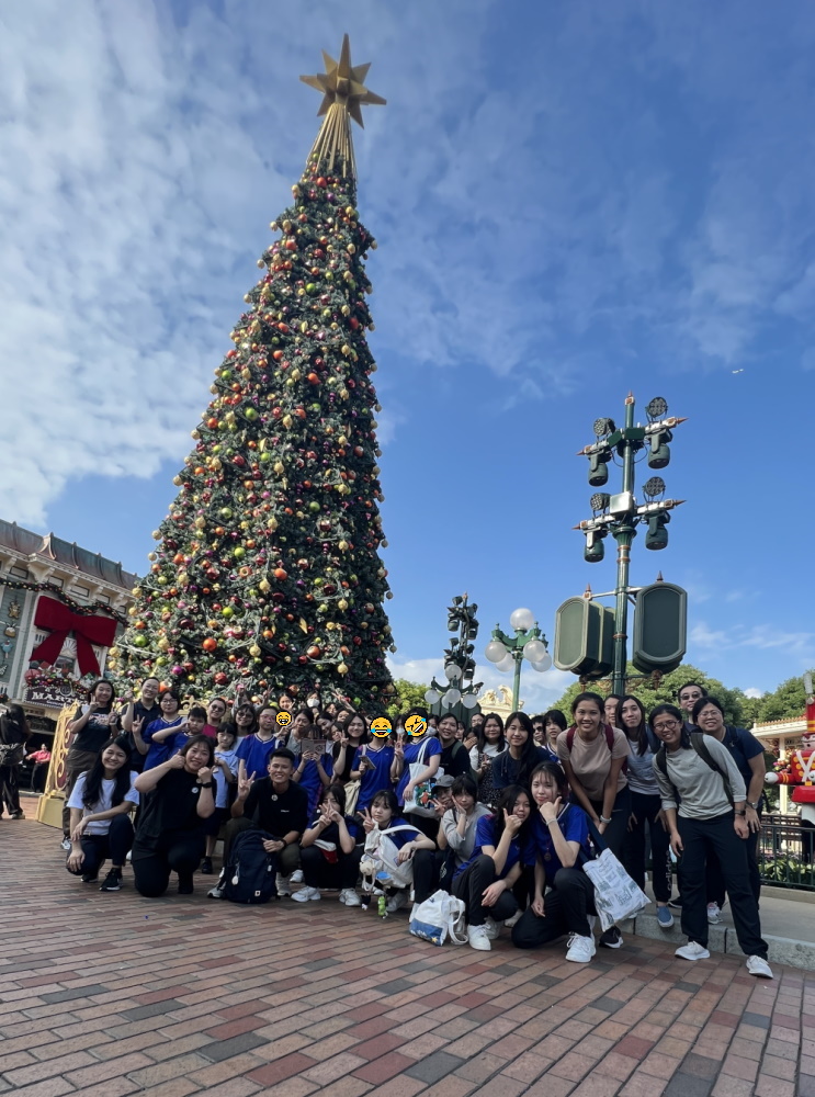 頒發「每月之星」